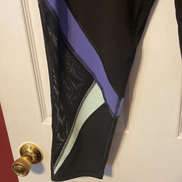NWT Livi Active 7/8 wicking leggings 18/20 - Picture 2 of 3